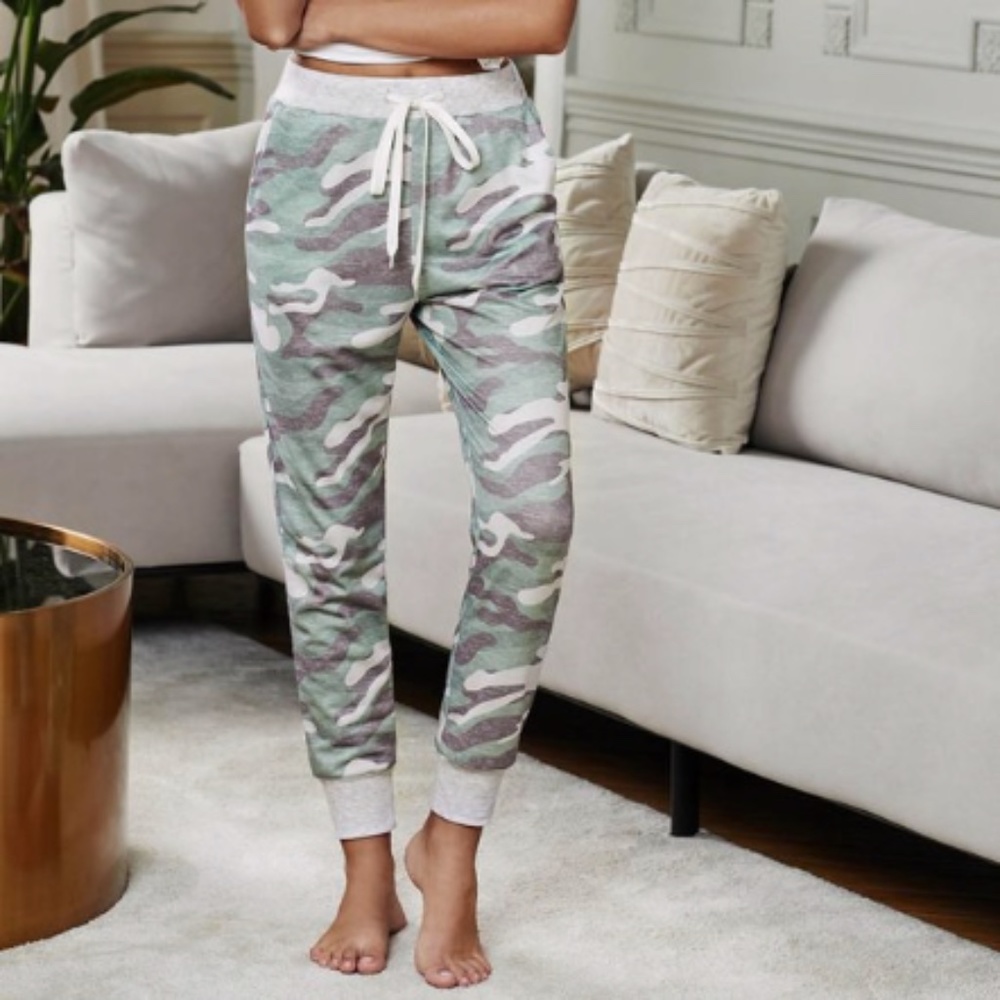 1 left 5X H.P. Camo Sports Pants - Picture 2 of 13